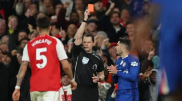 رقم قياسي سلبي لعدد البطاقات الحمراء يطارد تشيلسي في منافسات البريميرليج